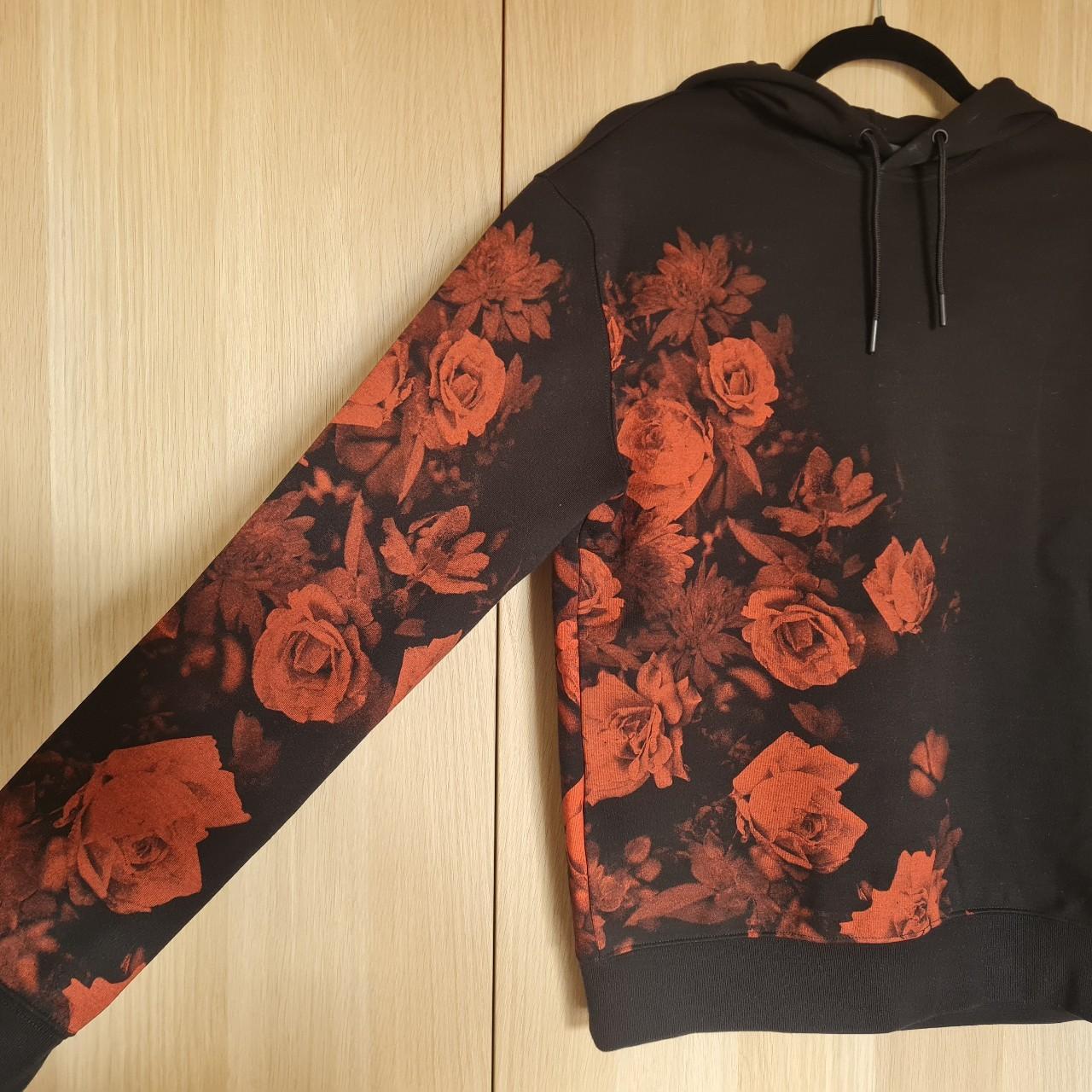 h m rose hooded sweatshirt 38