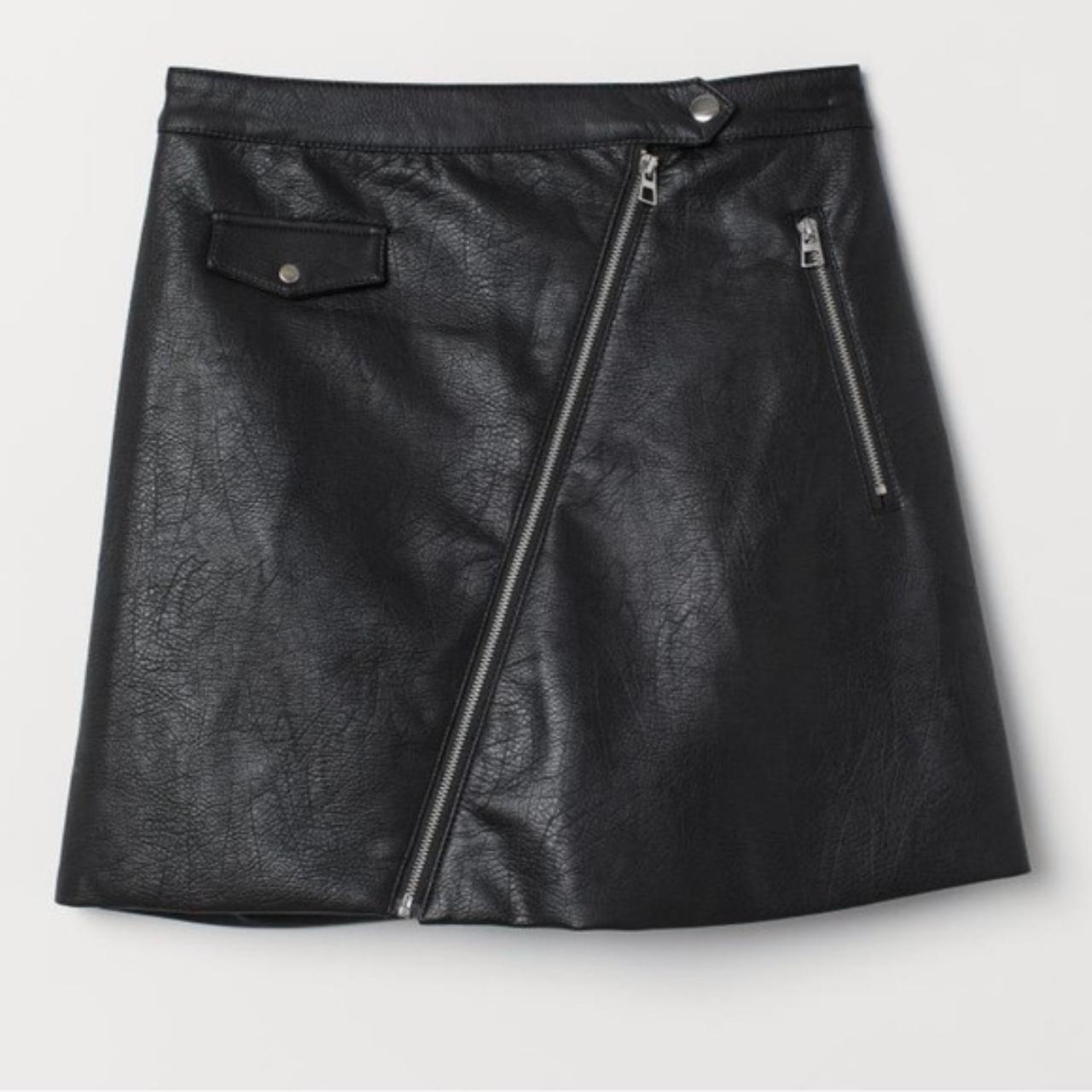 H&M Women's Black Skirt | Depop