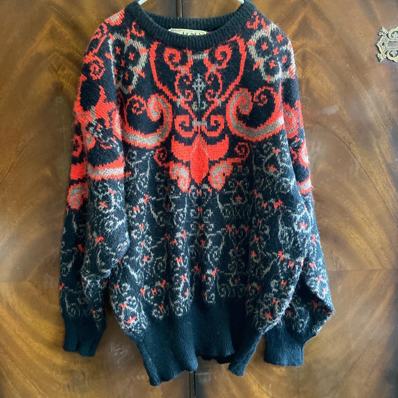 Women's Black and Red Jumper | Depop