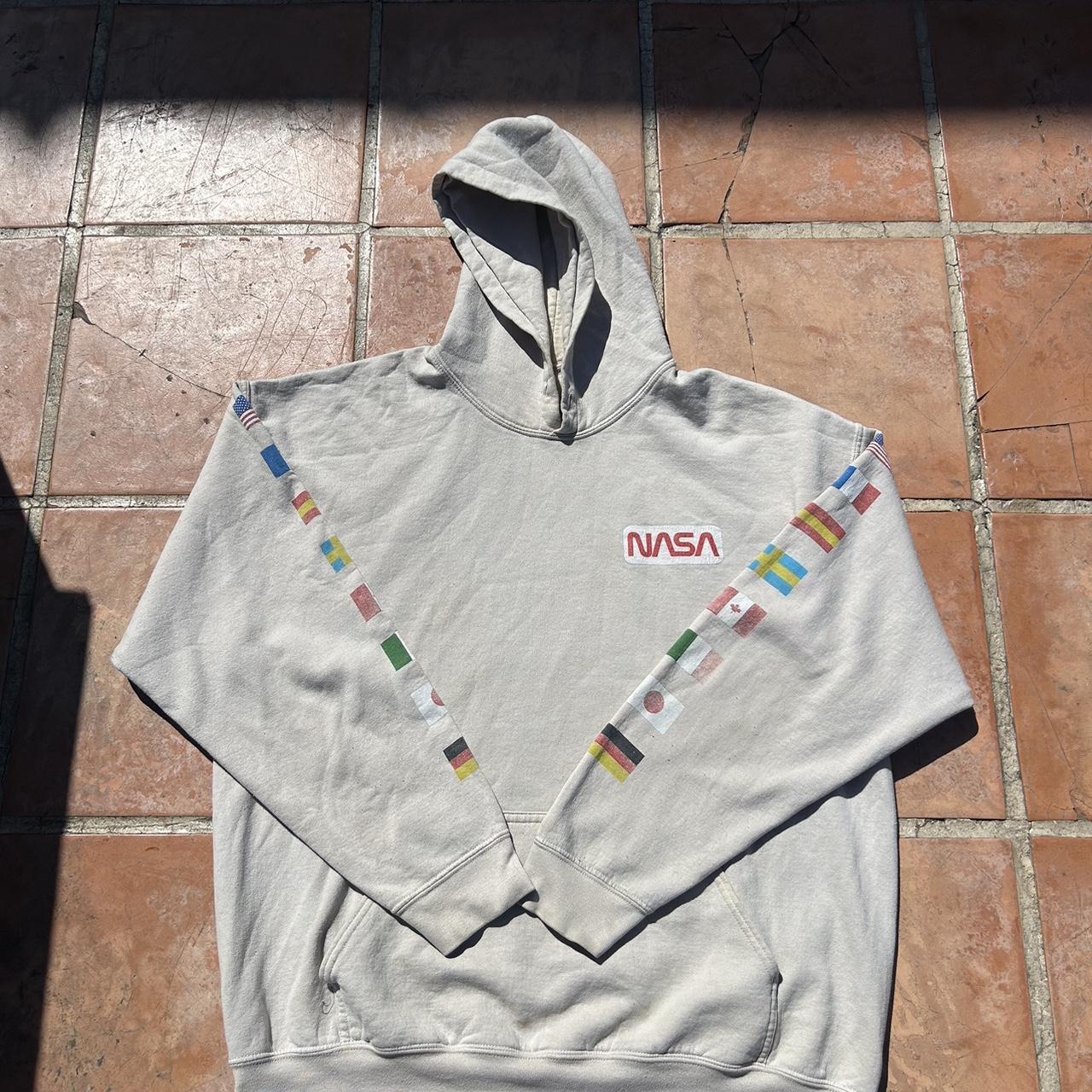 Nasa Hoodie with Flags design Beige Used. Super