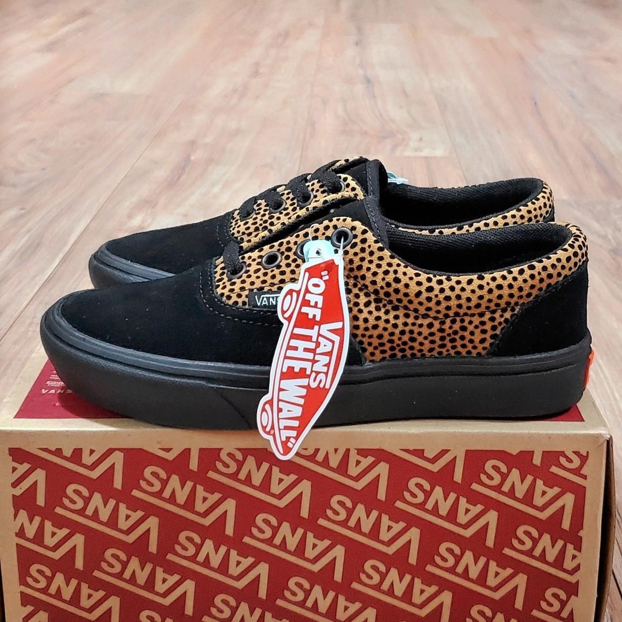 Vans comfycush 2025 era tiny cheetah