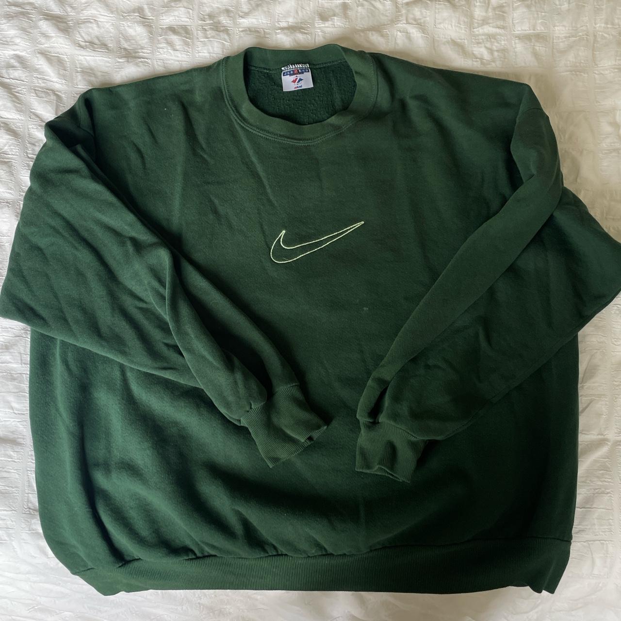 Green nike vintage on sale sweatshirt