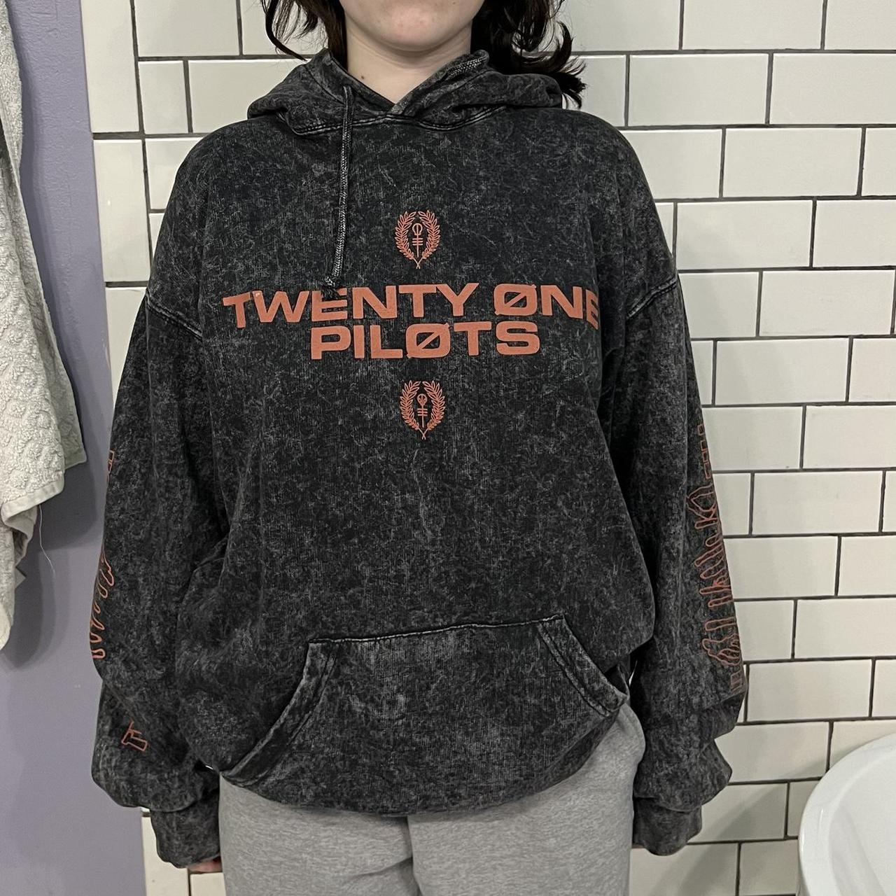 Black twenty clearance one pilots hoodie