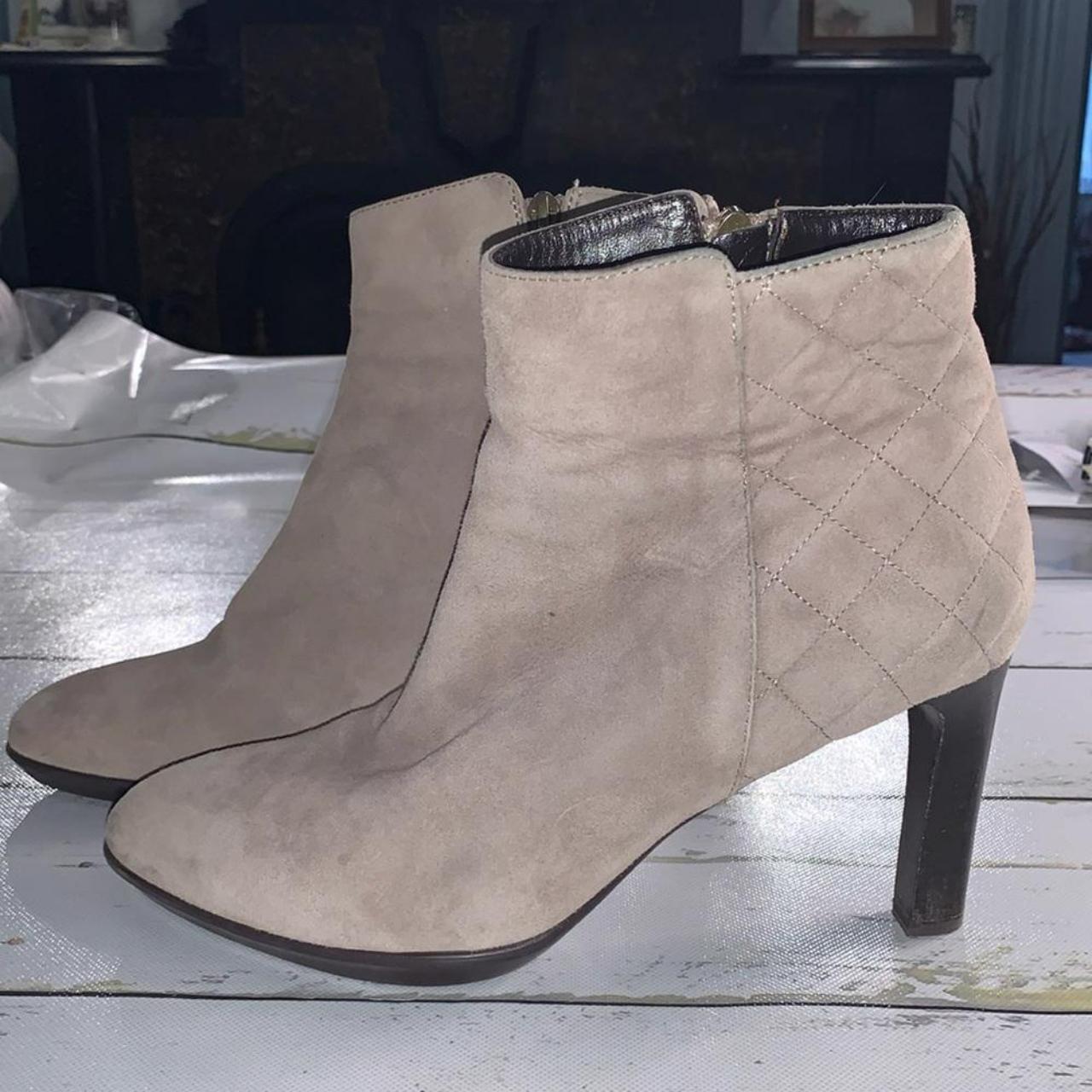 women's soda glove chelsea booties