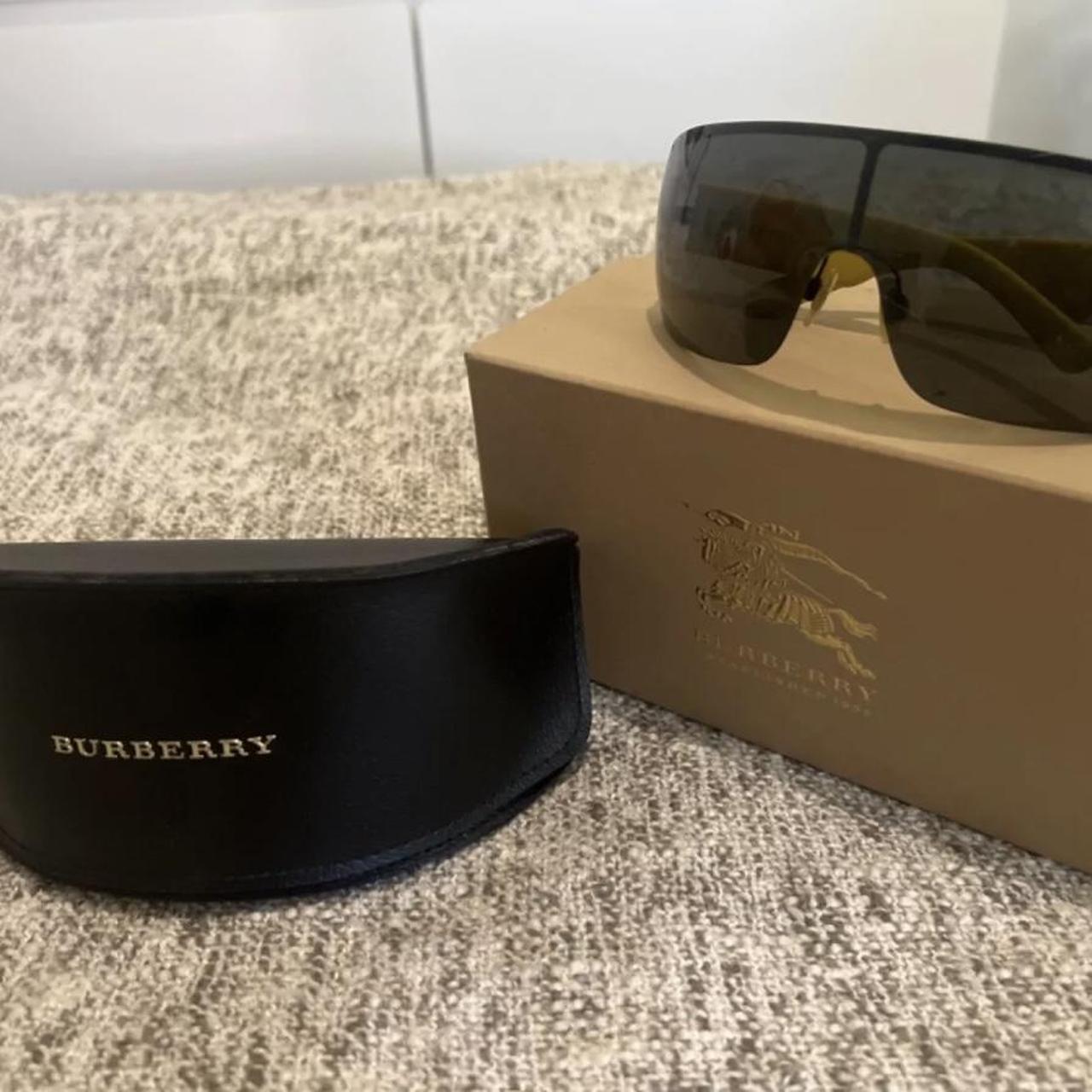 very rare vintage sport burberry sunglasses box