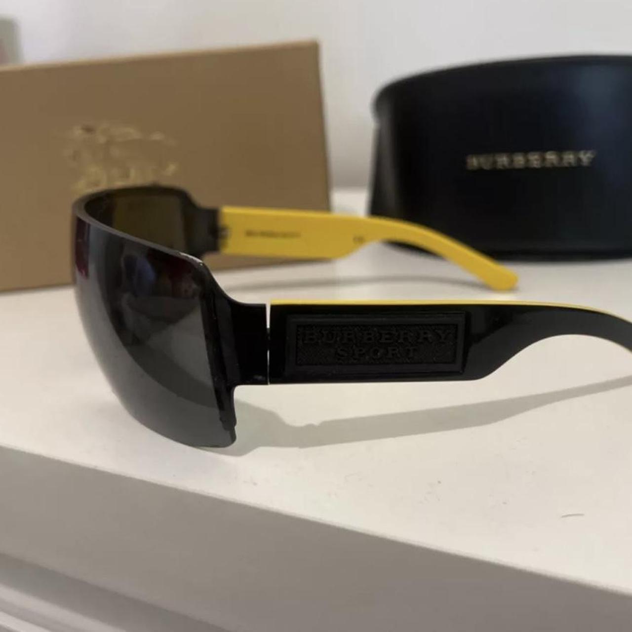 very rare vintage sport burberry sunglasses box