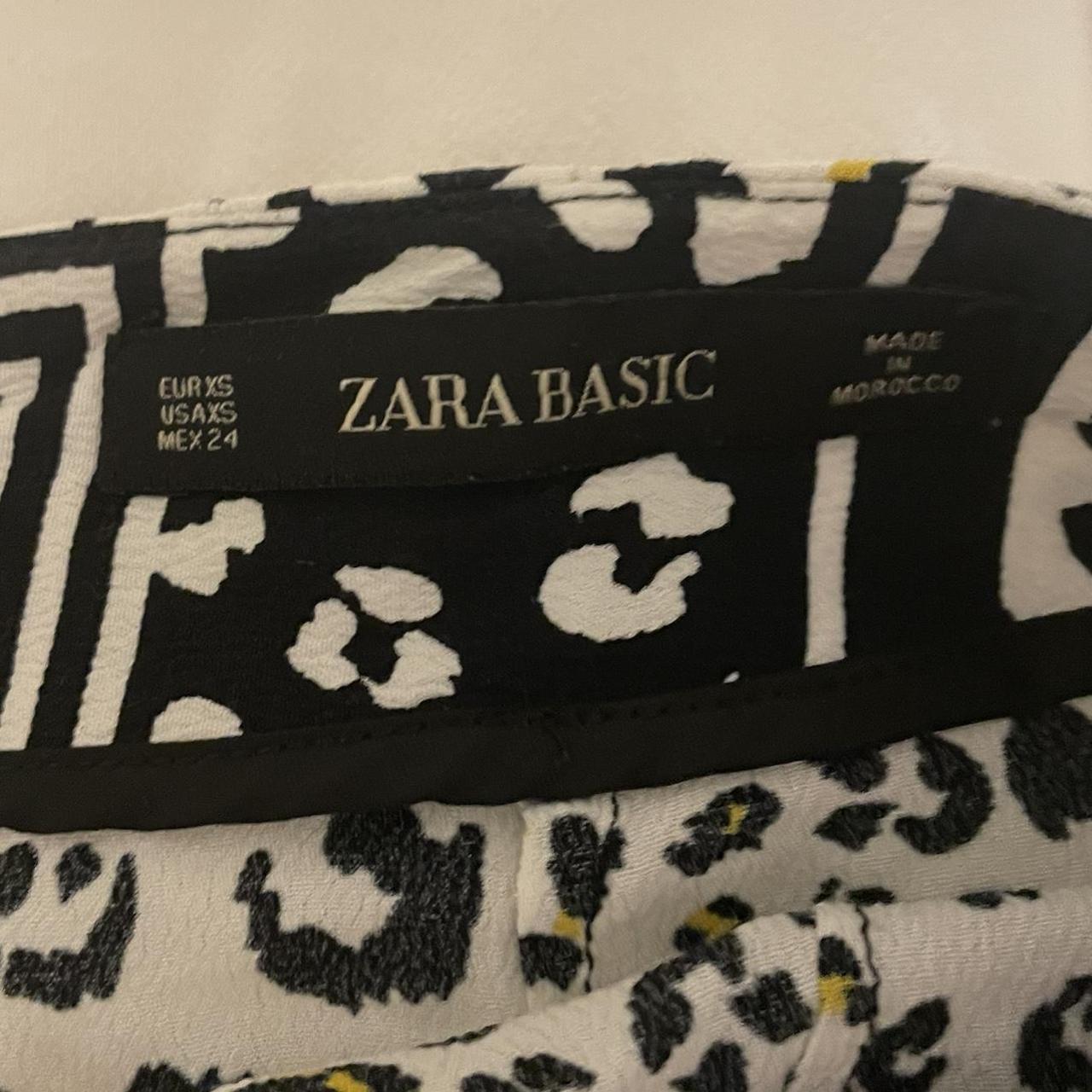 Zara Women's Black and White Skirt | Depop