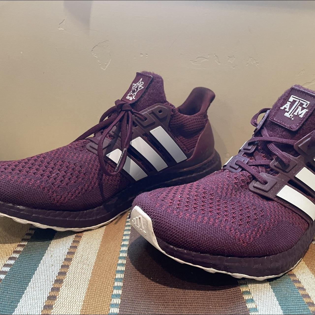 ultraboost maroon