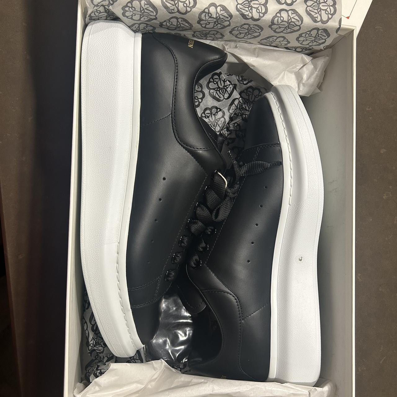 Alexander mcqueen trainers size clearance 9