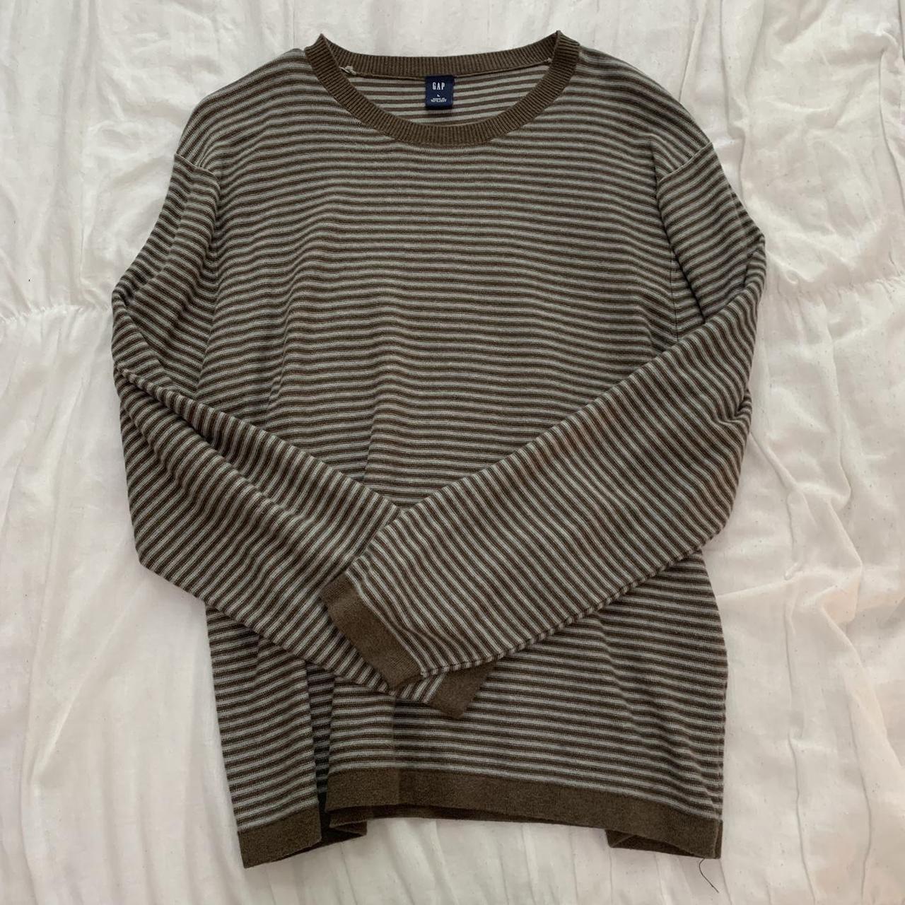 Gap Women's Brown and Grey Shirt Depop