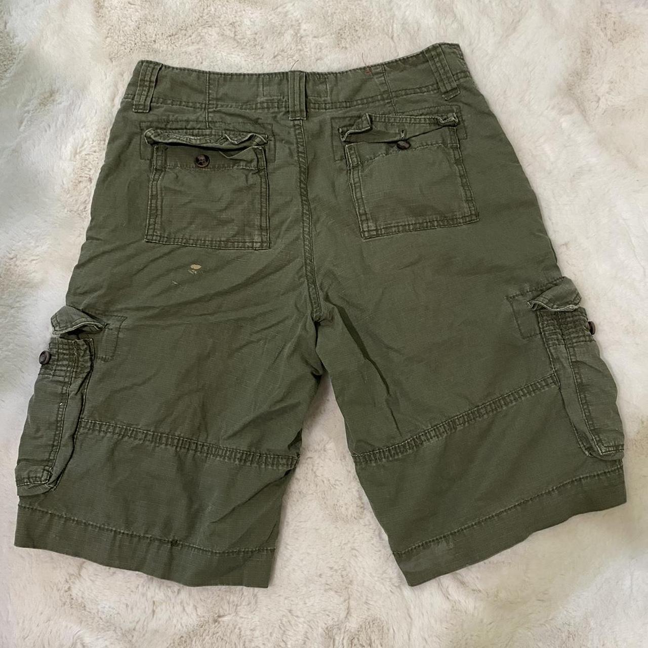 green cargo jorts - Depop