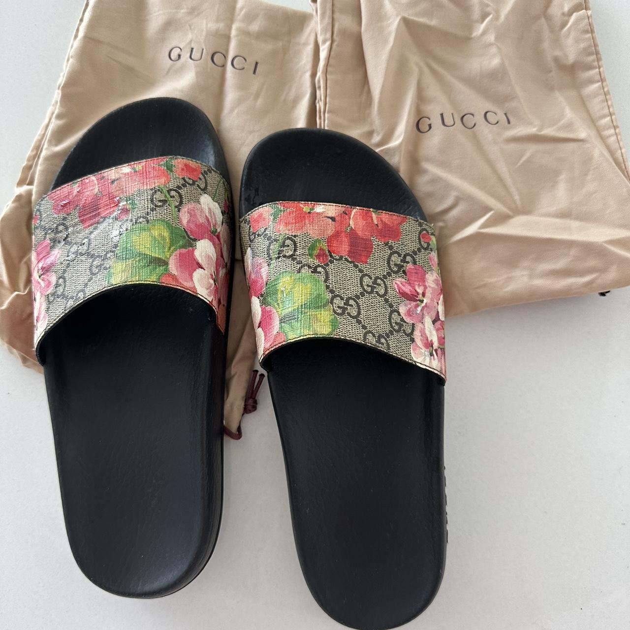 Gucci flower cheap bloom slides