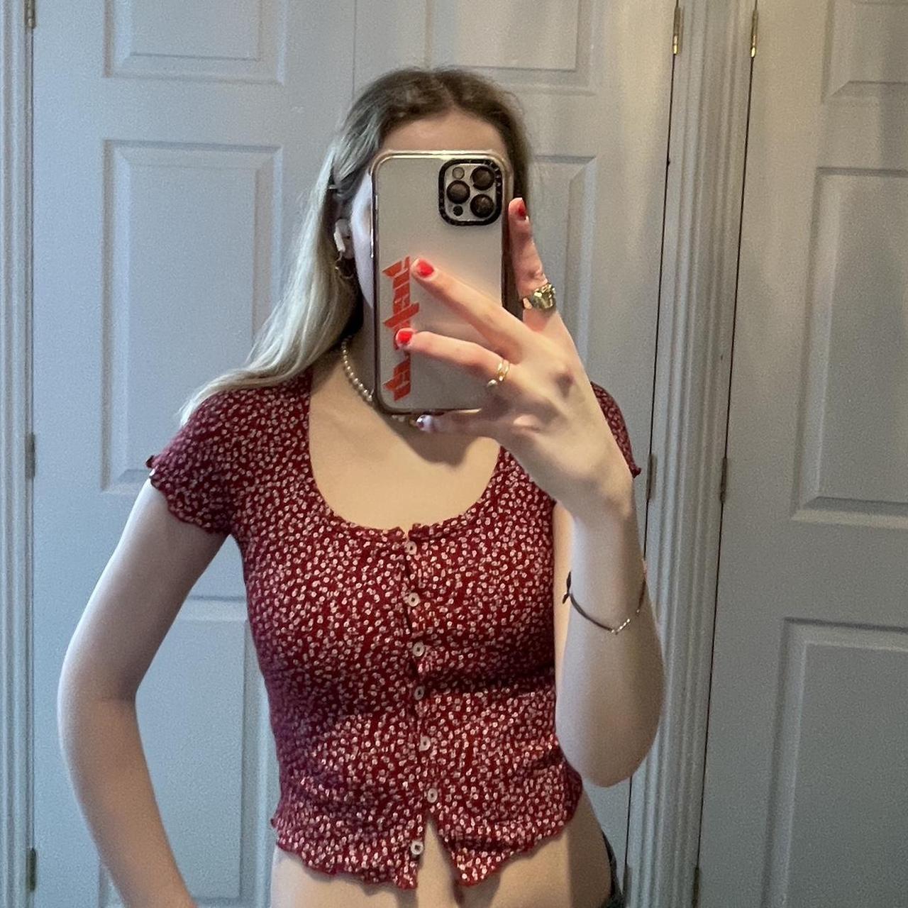 Brandy Melville floral Zelly top Excellent... Depop