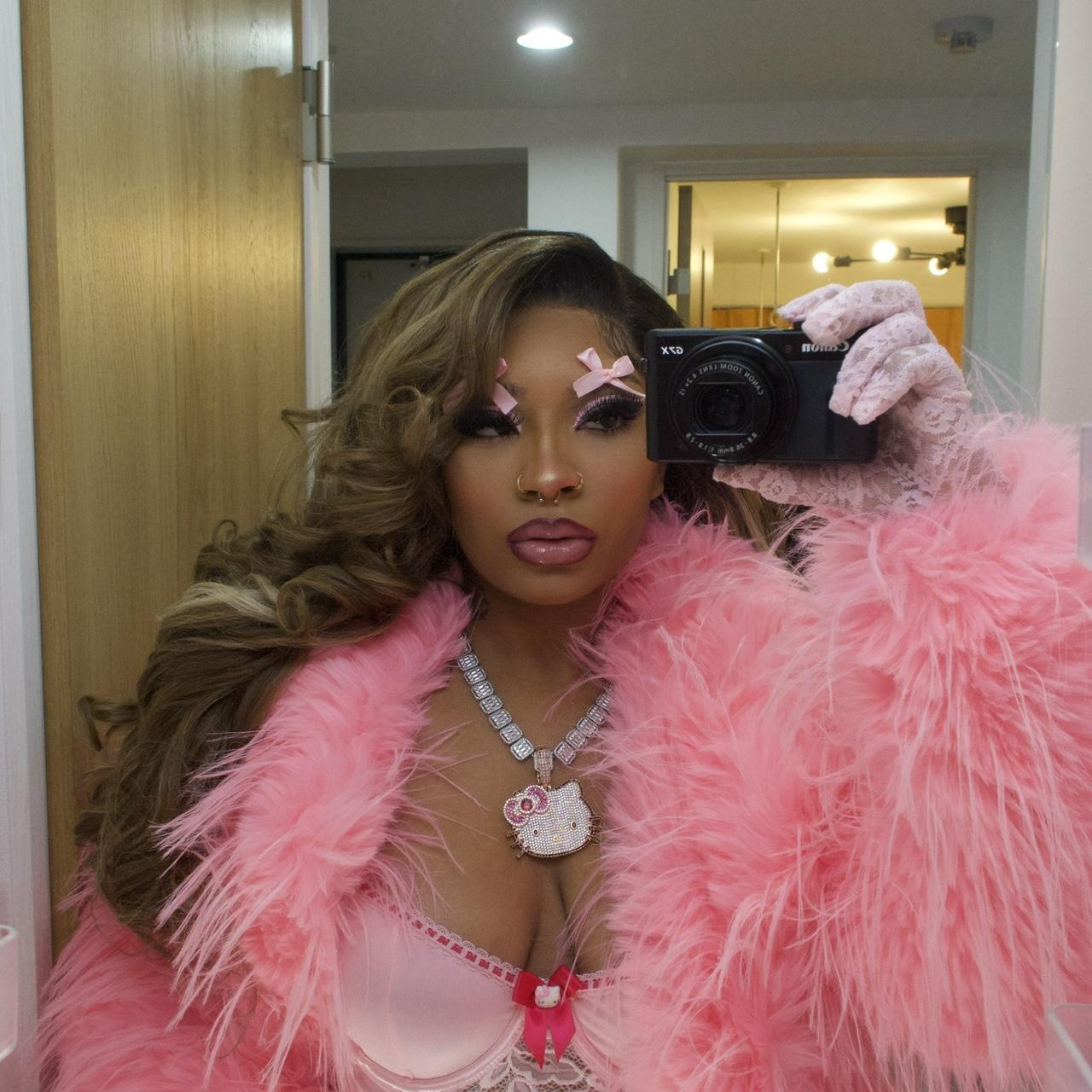 BABY Born Pink Jacket Set 833834 - Pink Fluffy Jacket With Matching Leggings And Hat For 43 Cm Dolls - Doll Not Included - Suitable For Ages 3+ And Above - 43 Cm