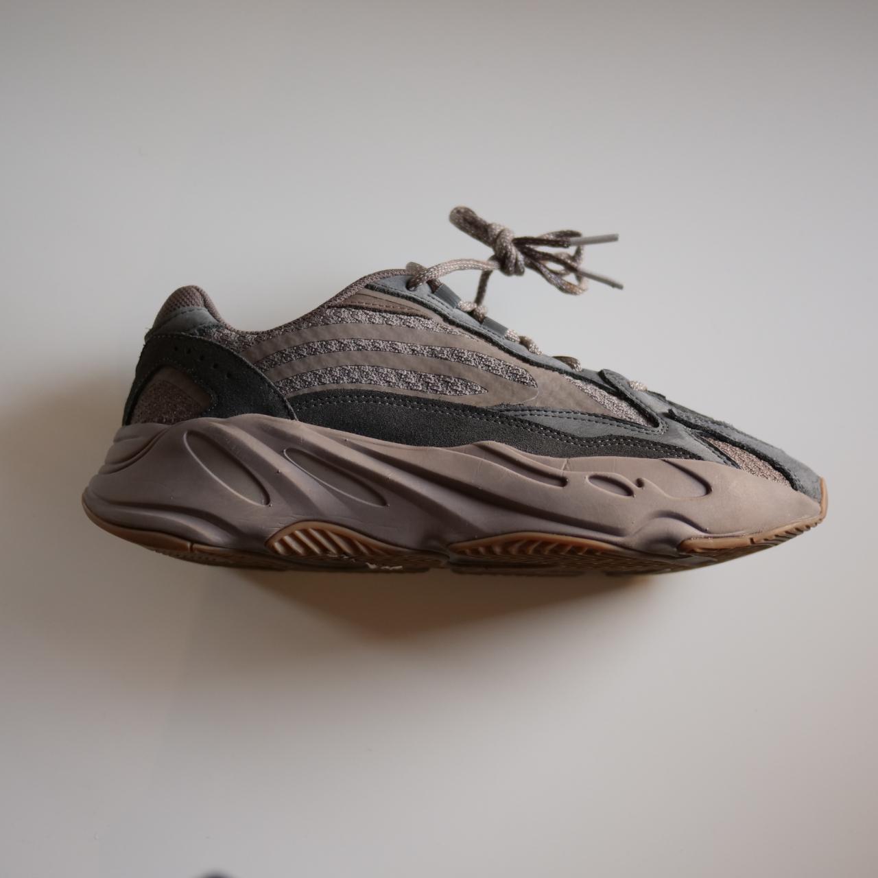 yeezy mauve v2