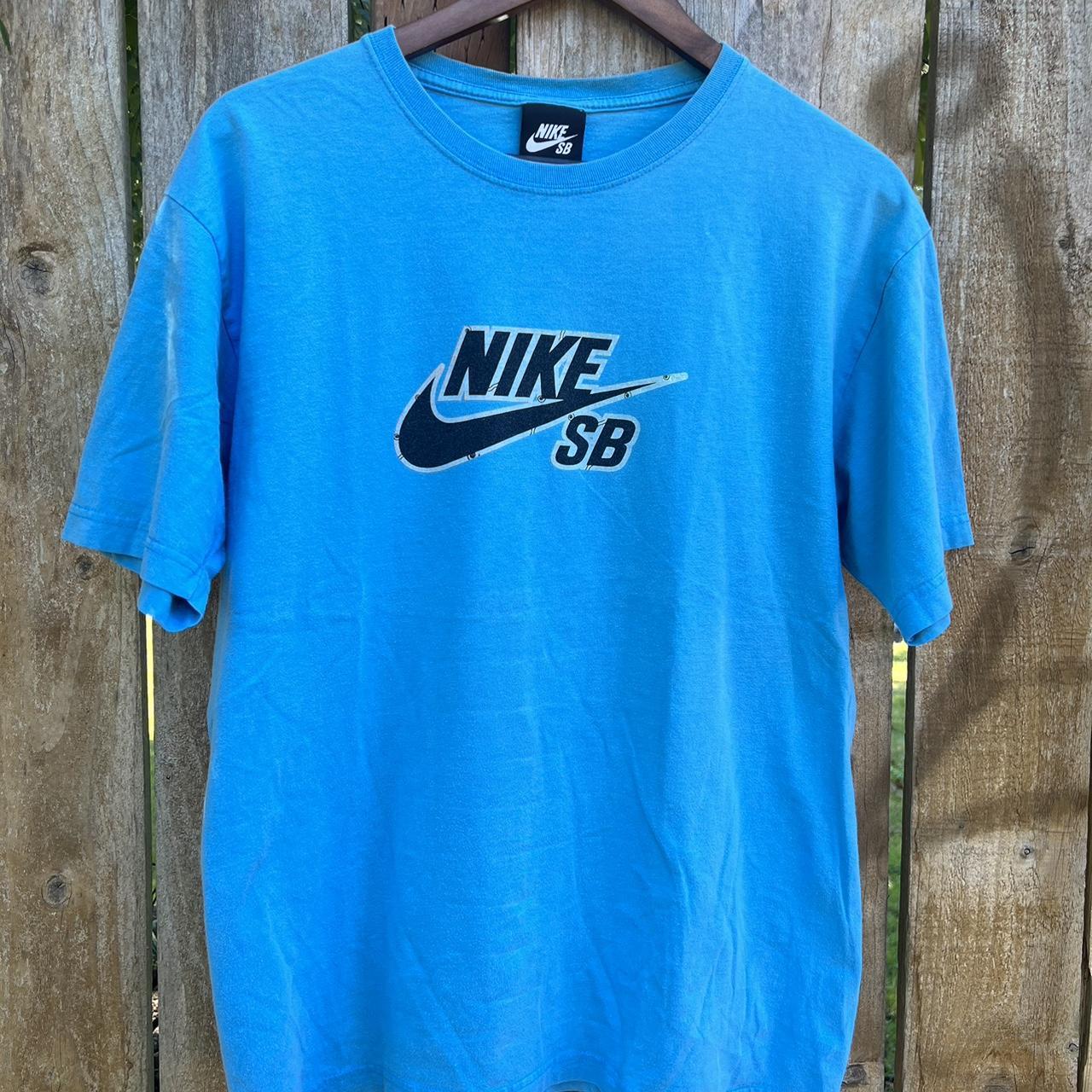 - Y2k Nike SB shirt - size large - amazing color -... - Depop