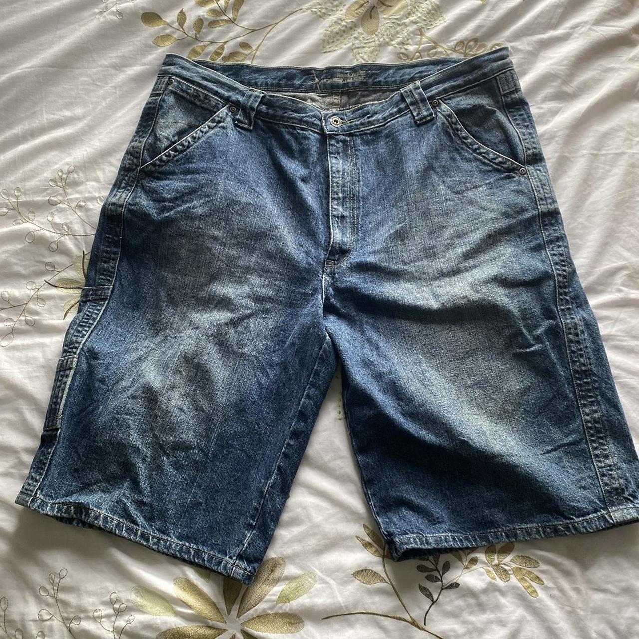 hard yakka jorts no size marked pictured on a... - Depop