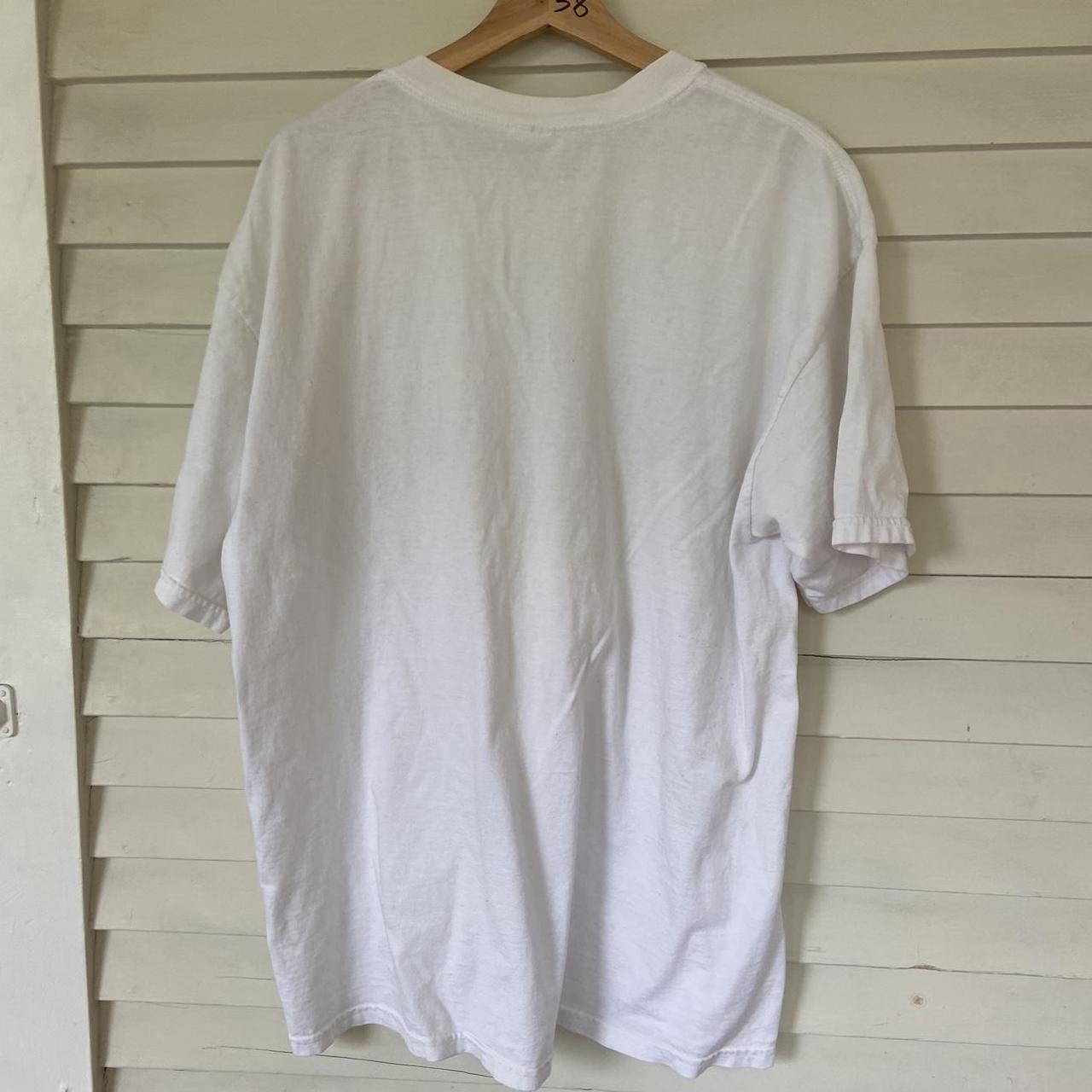 Gildan Men's White T-shirt | Depop