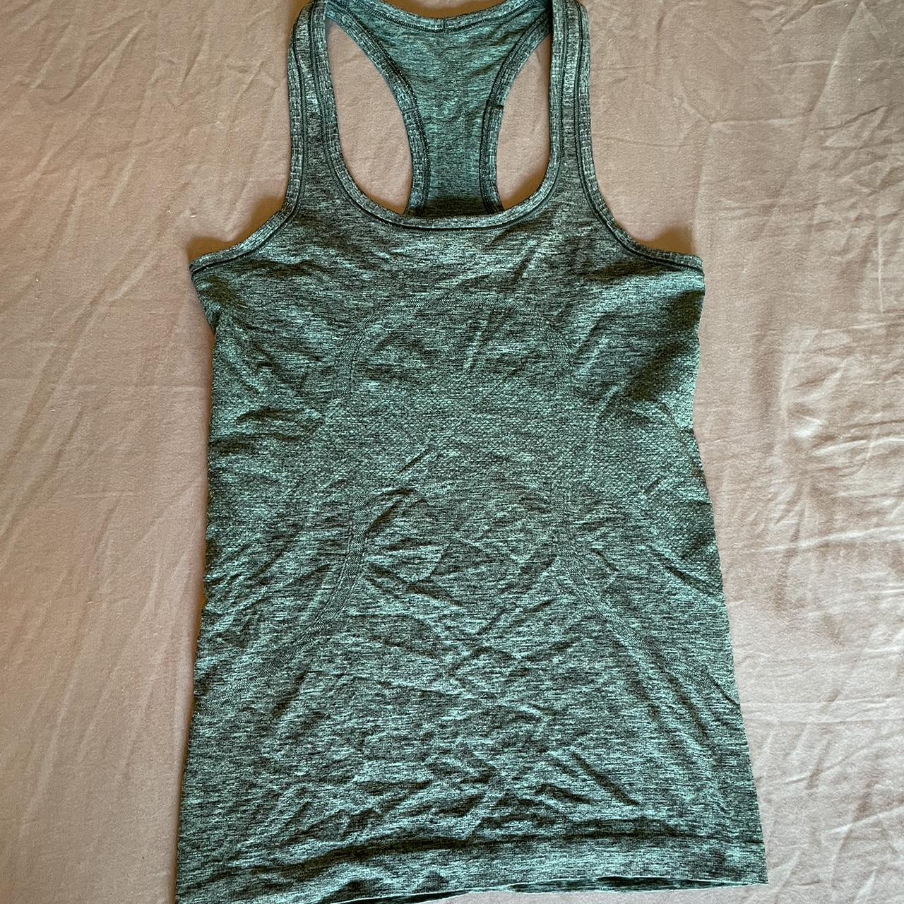 Lululemon Tank - green and black - no flaws - no... - Depop