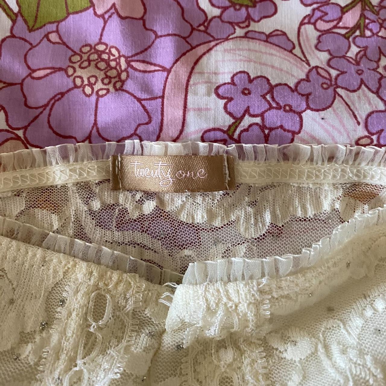 old school forever 21 lace cream corset style top!... - Depop
