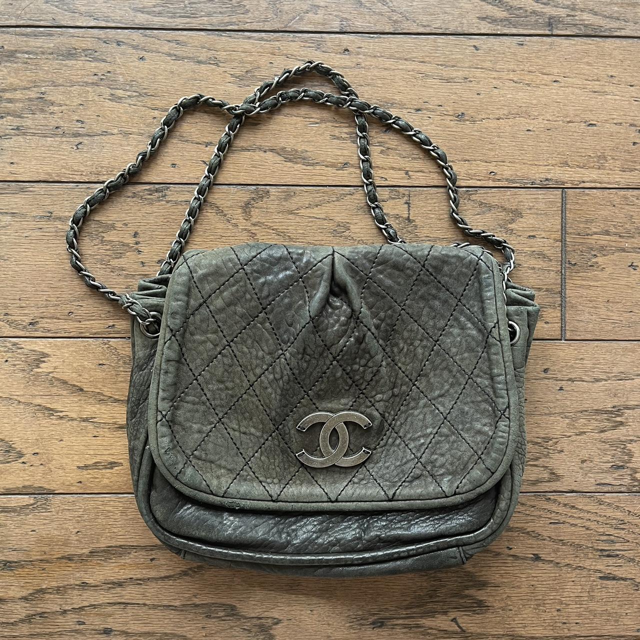 Chanel Vintage XL Supermodel Tote Bag This is in - Depop