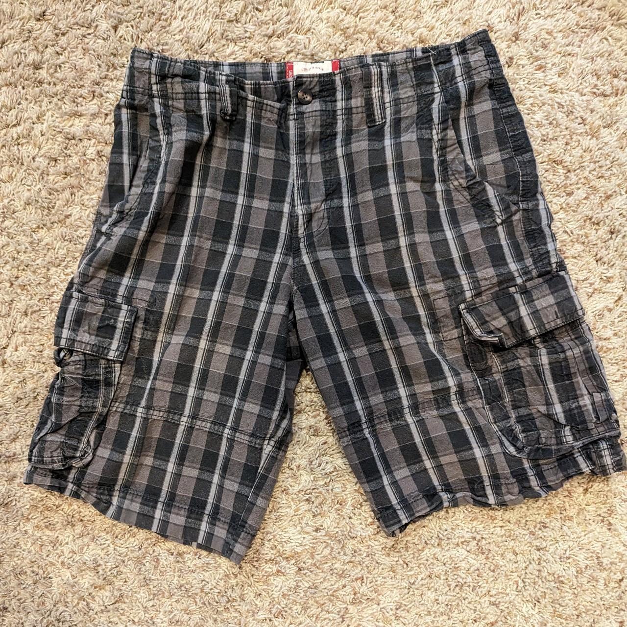 Mossimo Men's Grey Shorts Depop