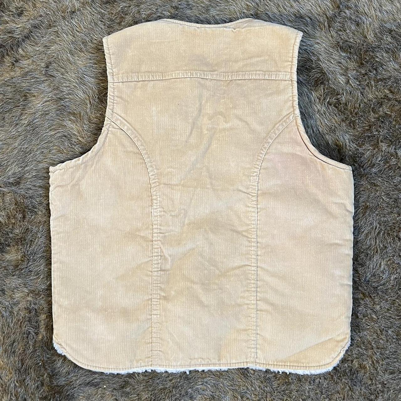 Vintage wrangler corduroy vest Sherpa lined • Size:... - Depop
