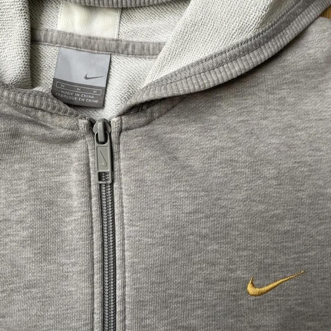 Nike Women's Grey and Gold Hoodie | Depop