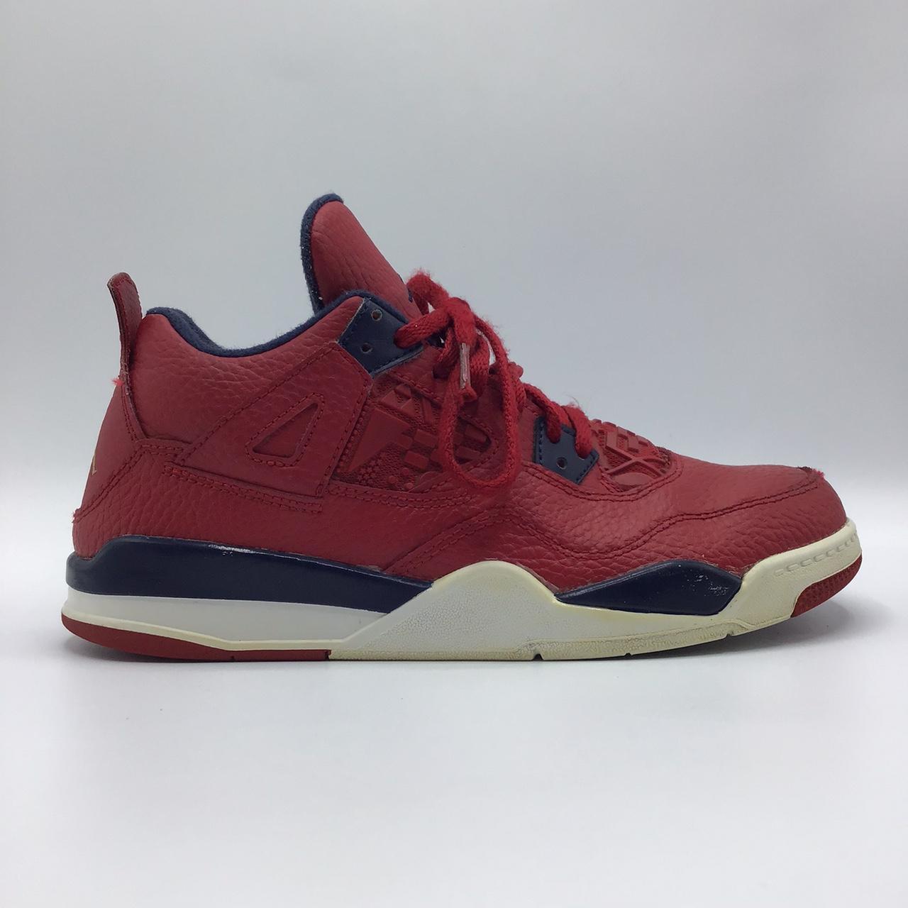 gym red jordan 4s