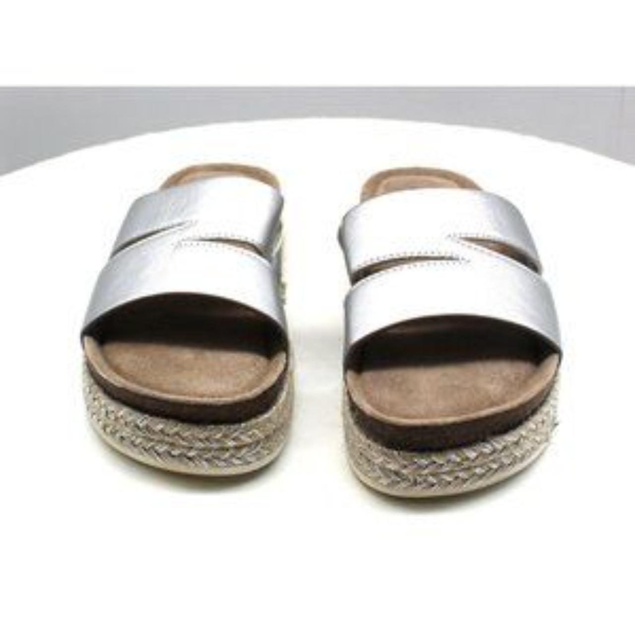 Muk Luks Women's Silver Sandals (3)