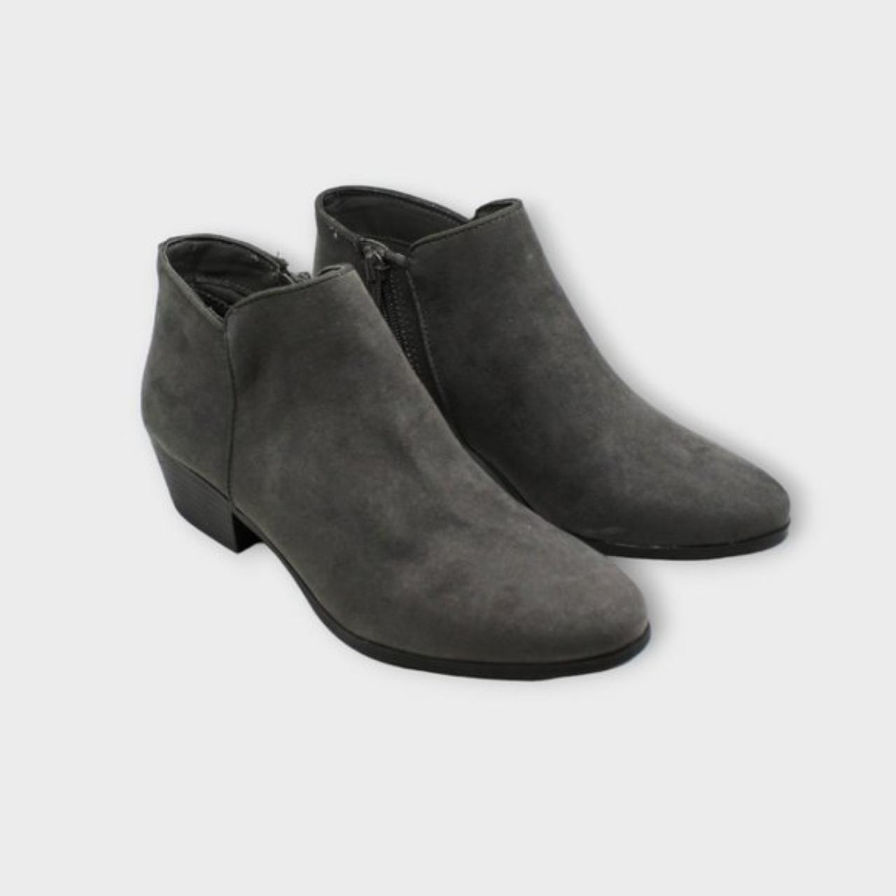 Wileyy shop ankle booties