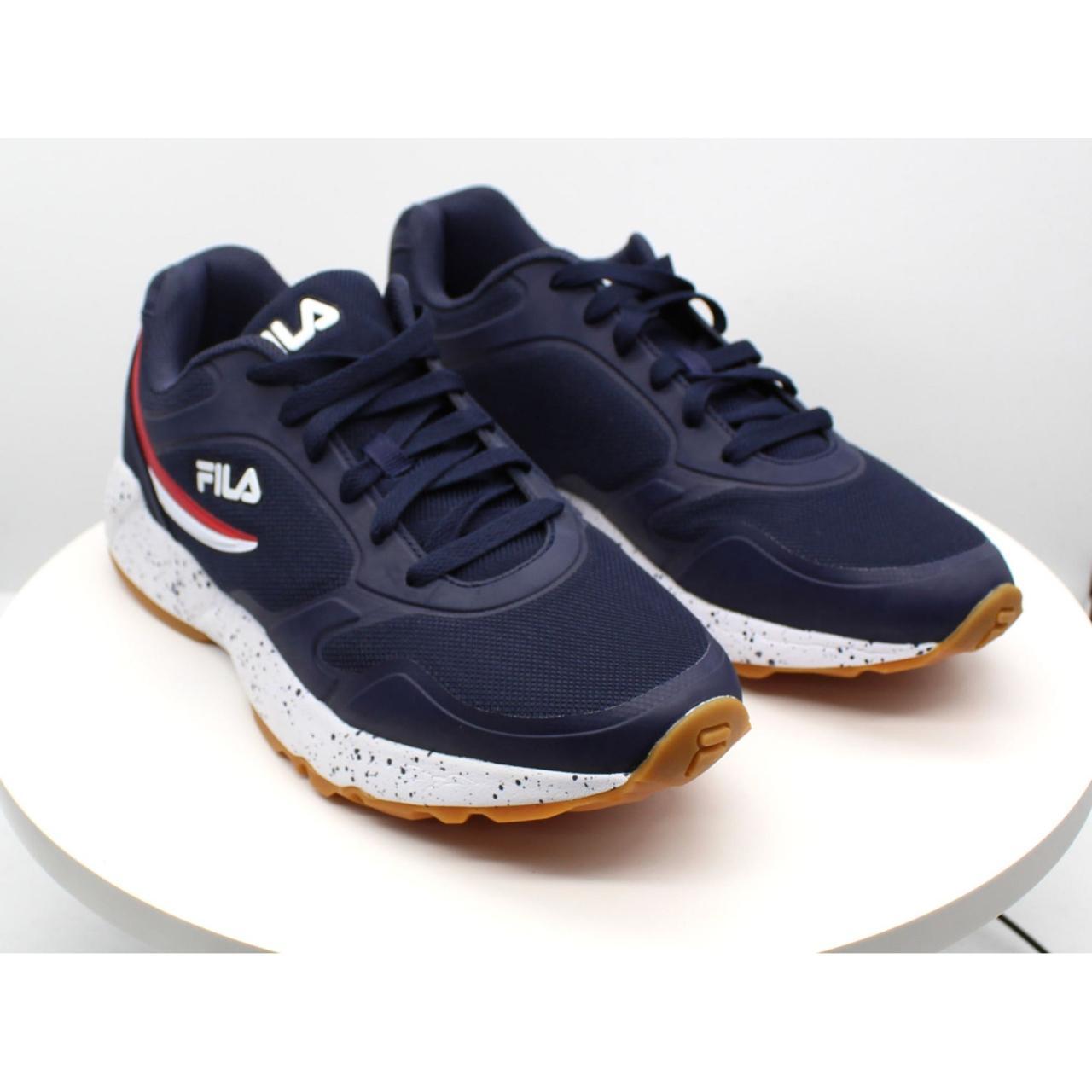 Fila store forerunner white