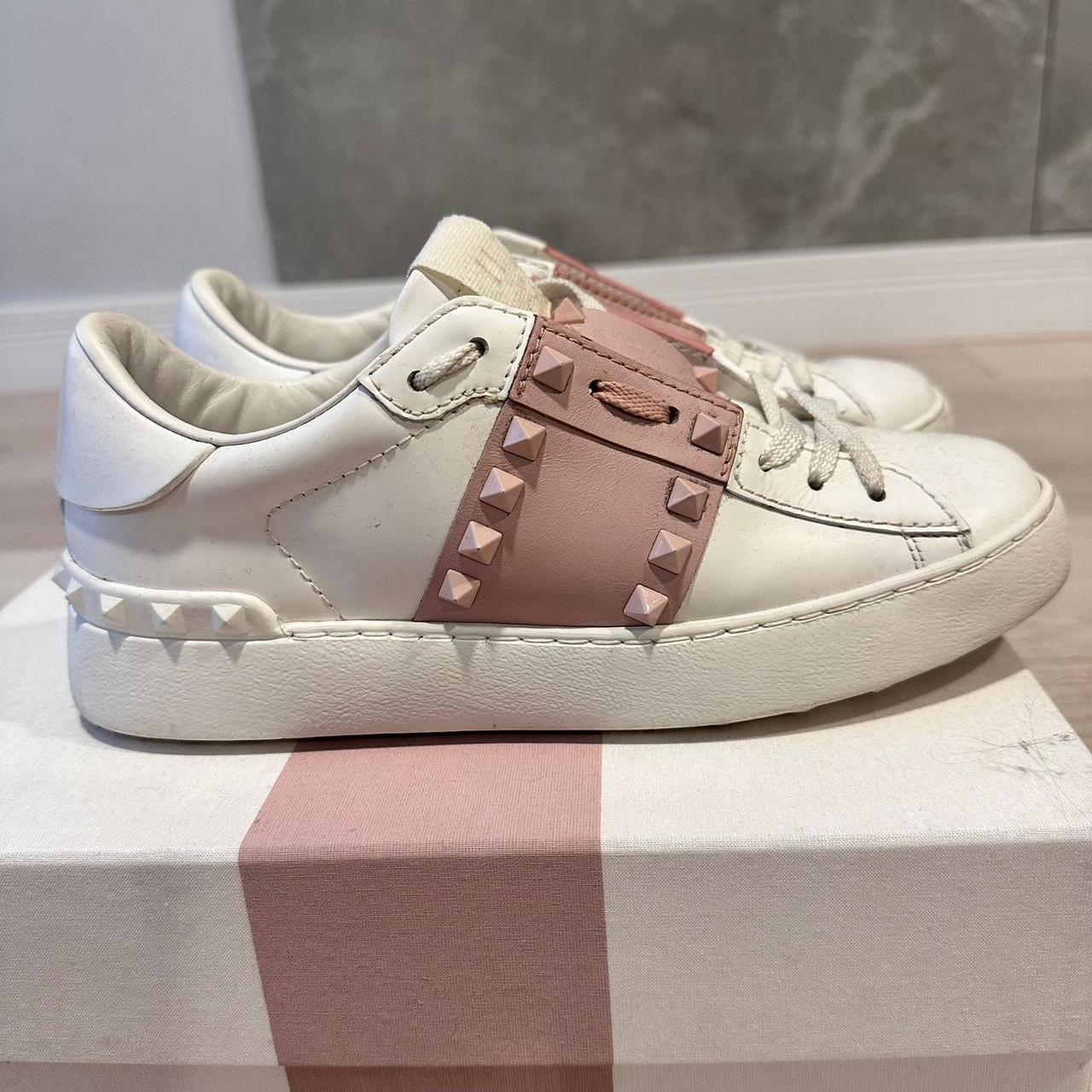 Valentino rockstud 2025 trainers pink