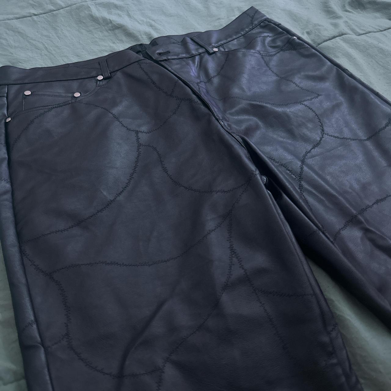 beige chuck taylor platform