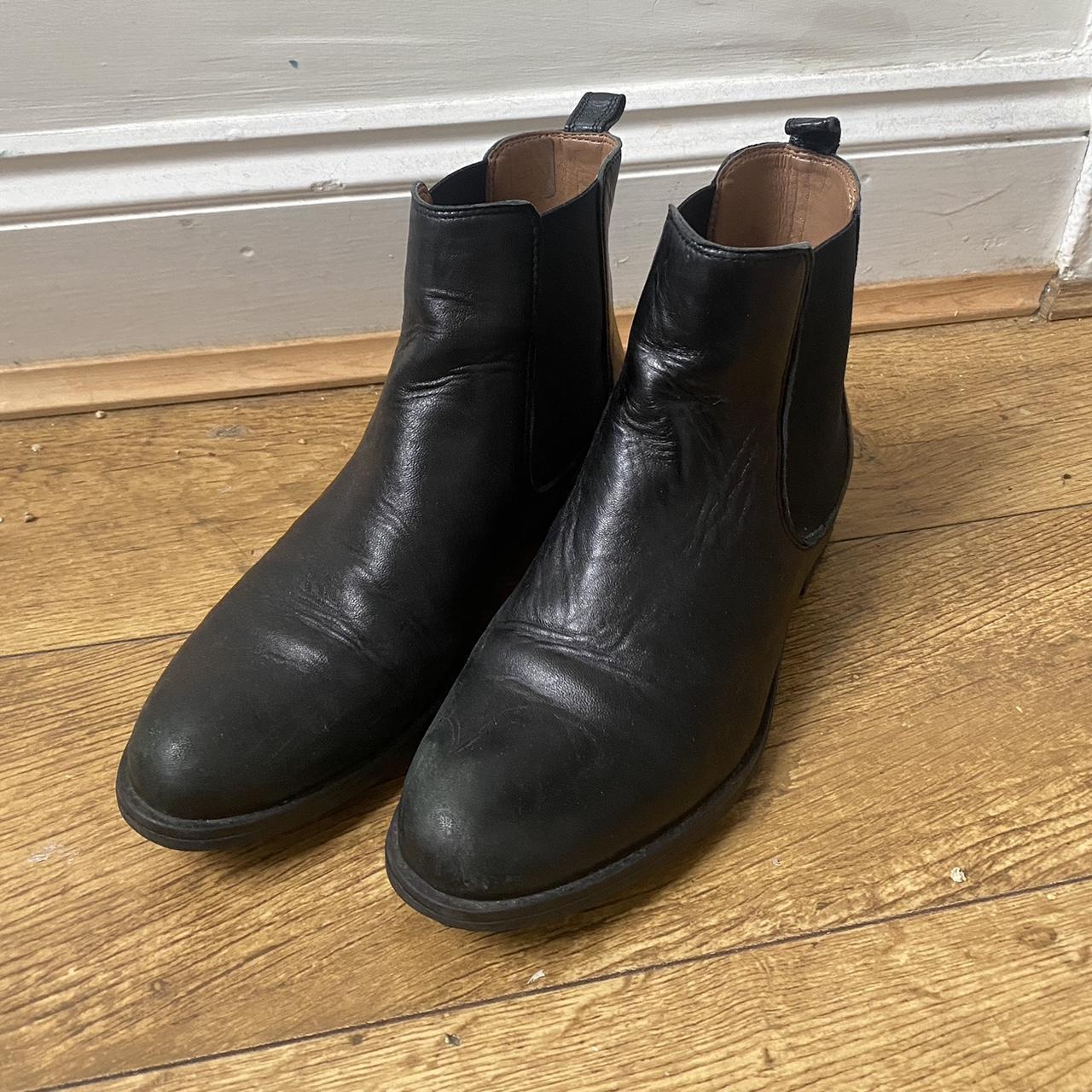 Black chelsea hotsell boots dune