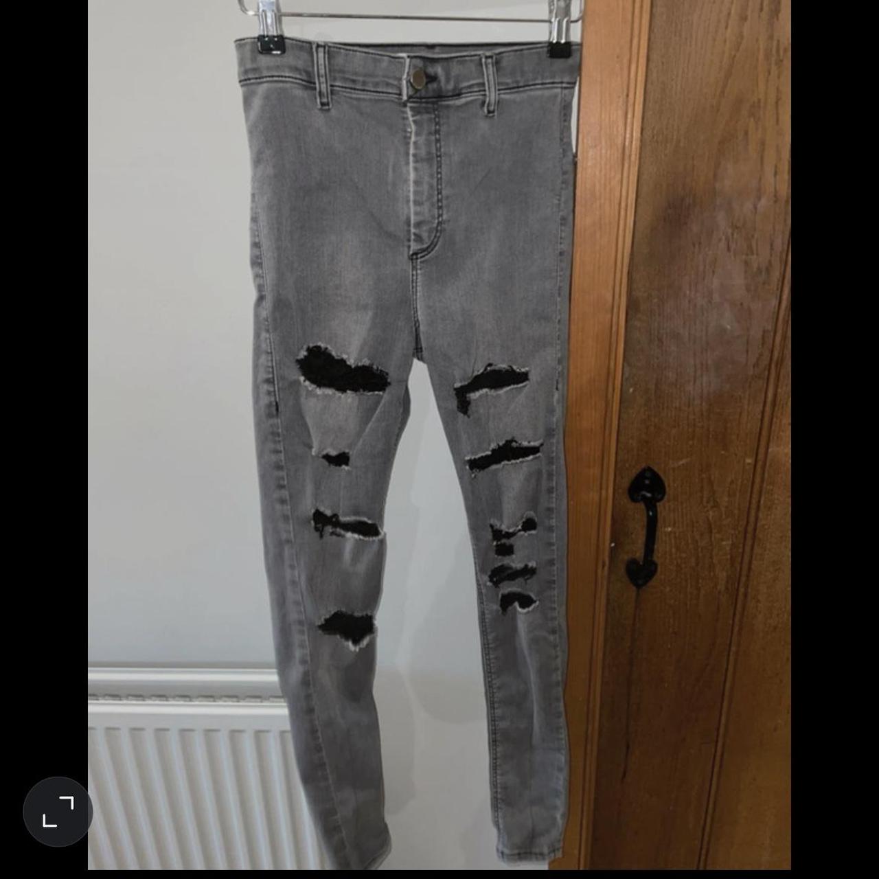 Topshop grey ripped jeans - Depop