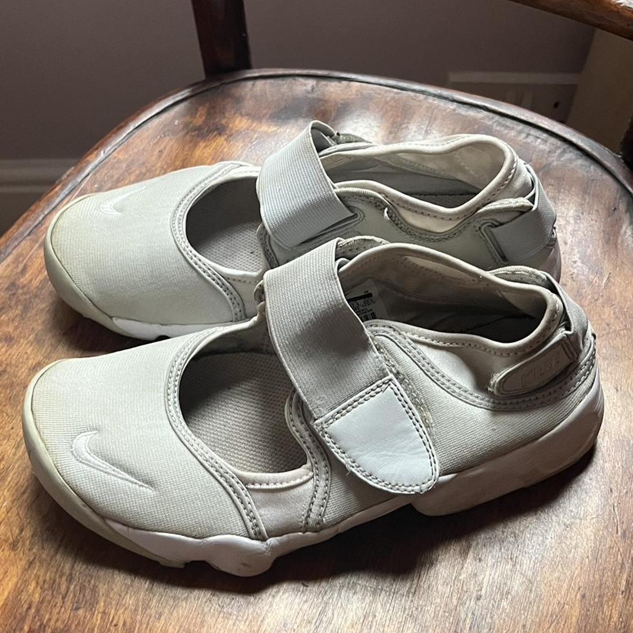 mens nike rifts size 10
