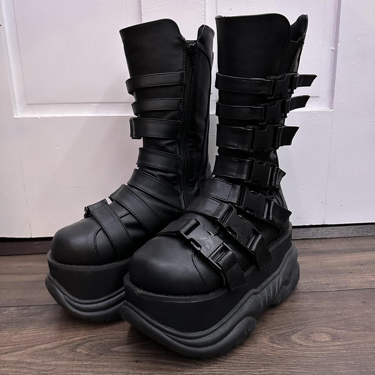 demonia neptune boots
