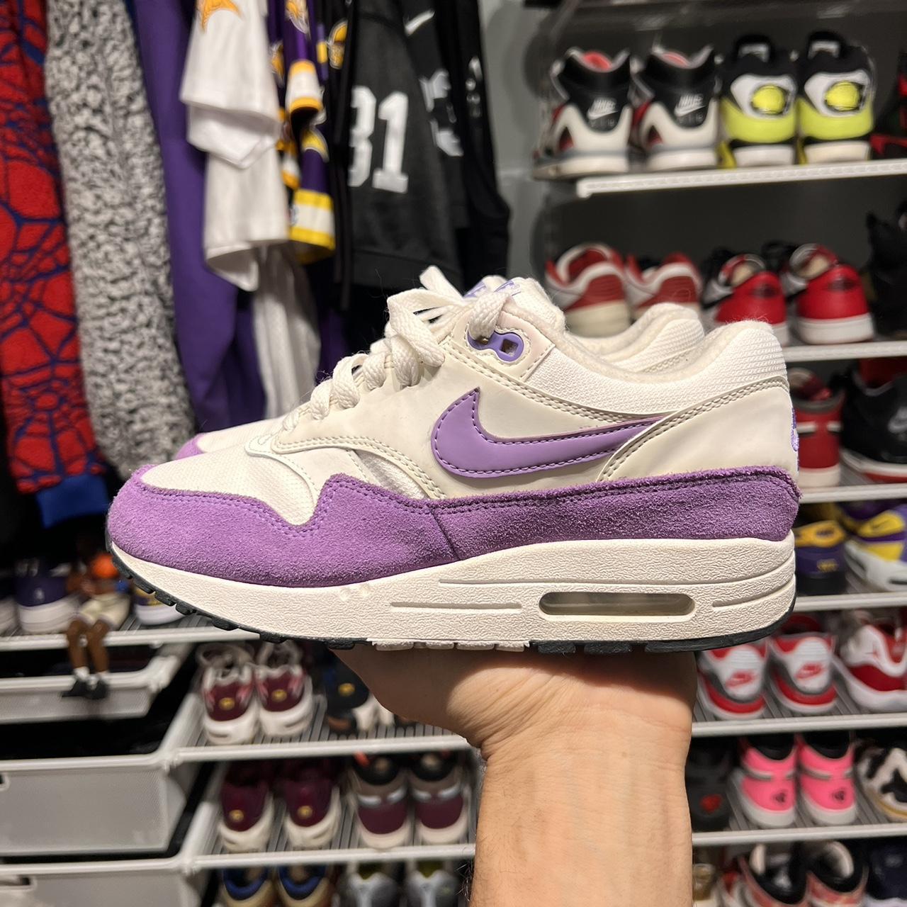 Nike atomic hot sale violet