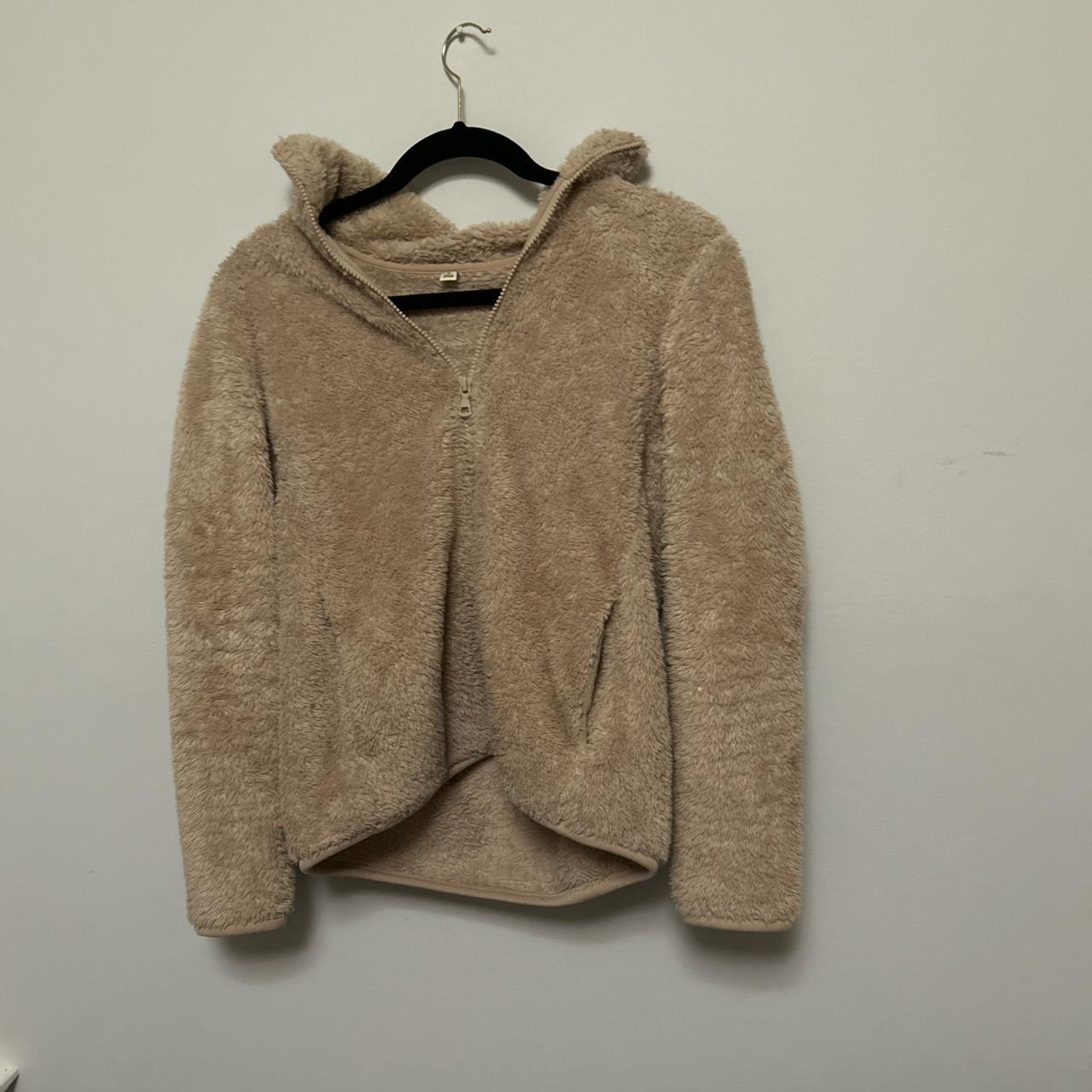 uniqlo teddy bear jacket soo cozy medium - Depop