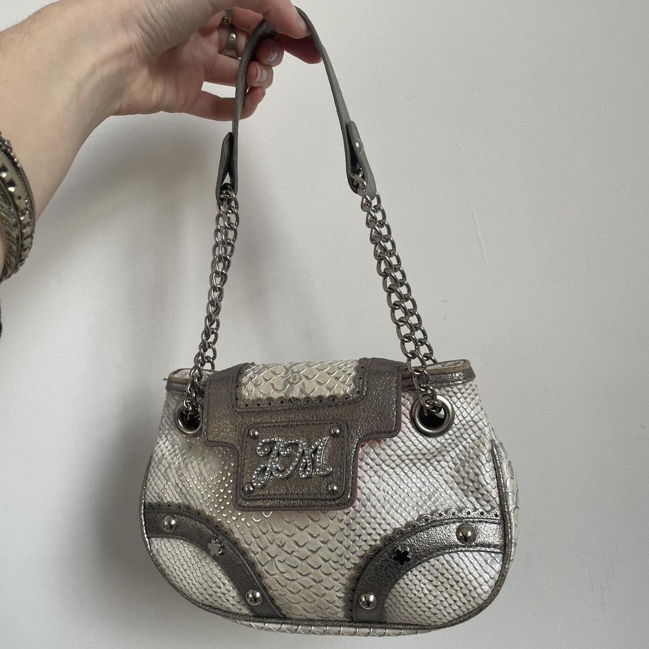 item listed by amelie_miagrace