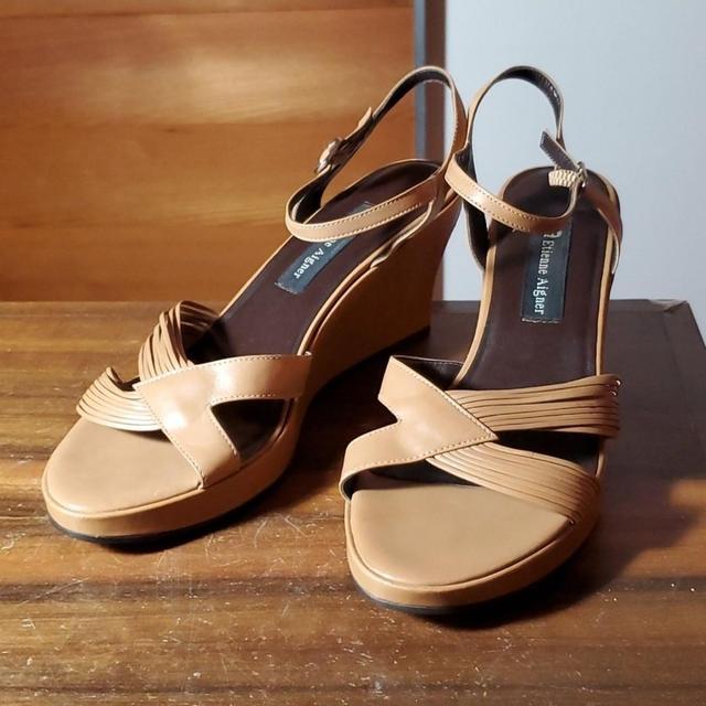 Etienne Aigner Vintage Strappy Sandals Size 9.5 Depop