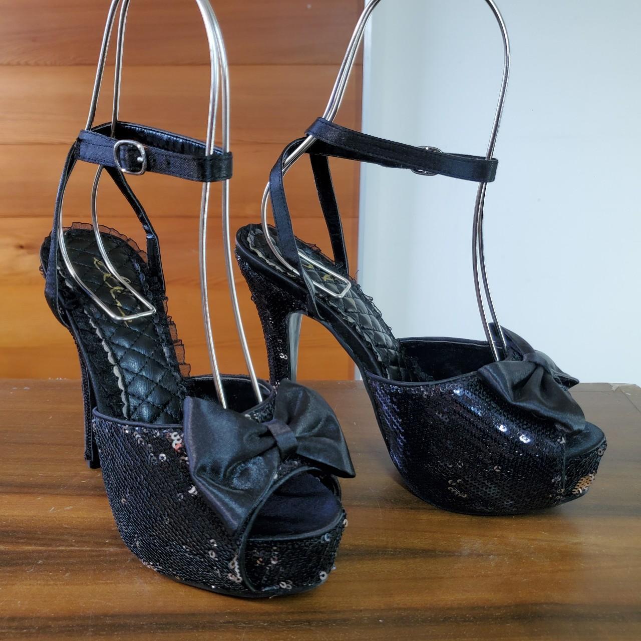 item listed by plumloved
