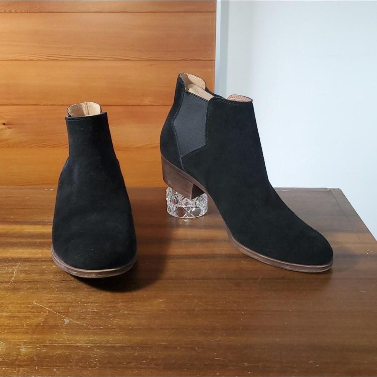 item listed by plumloved