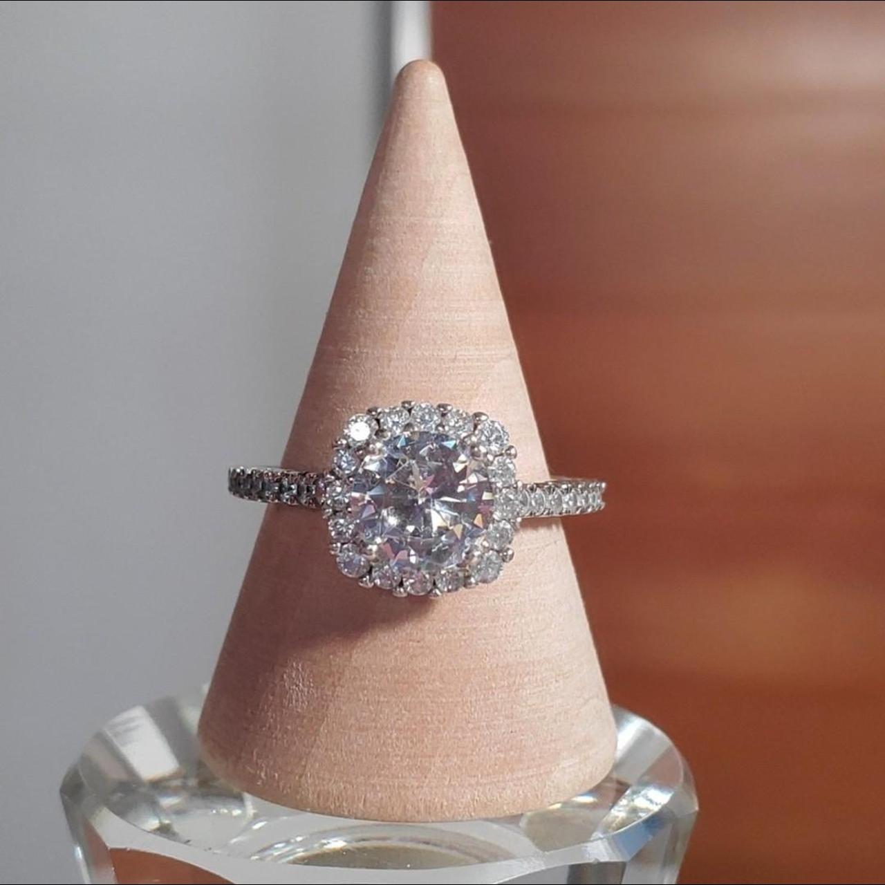 item listed by plumloved