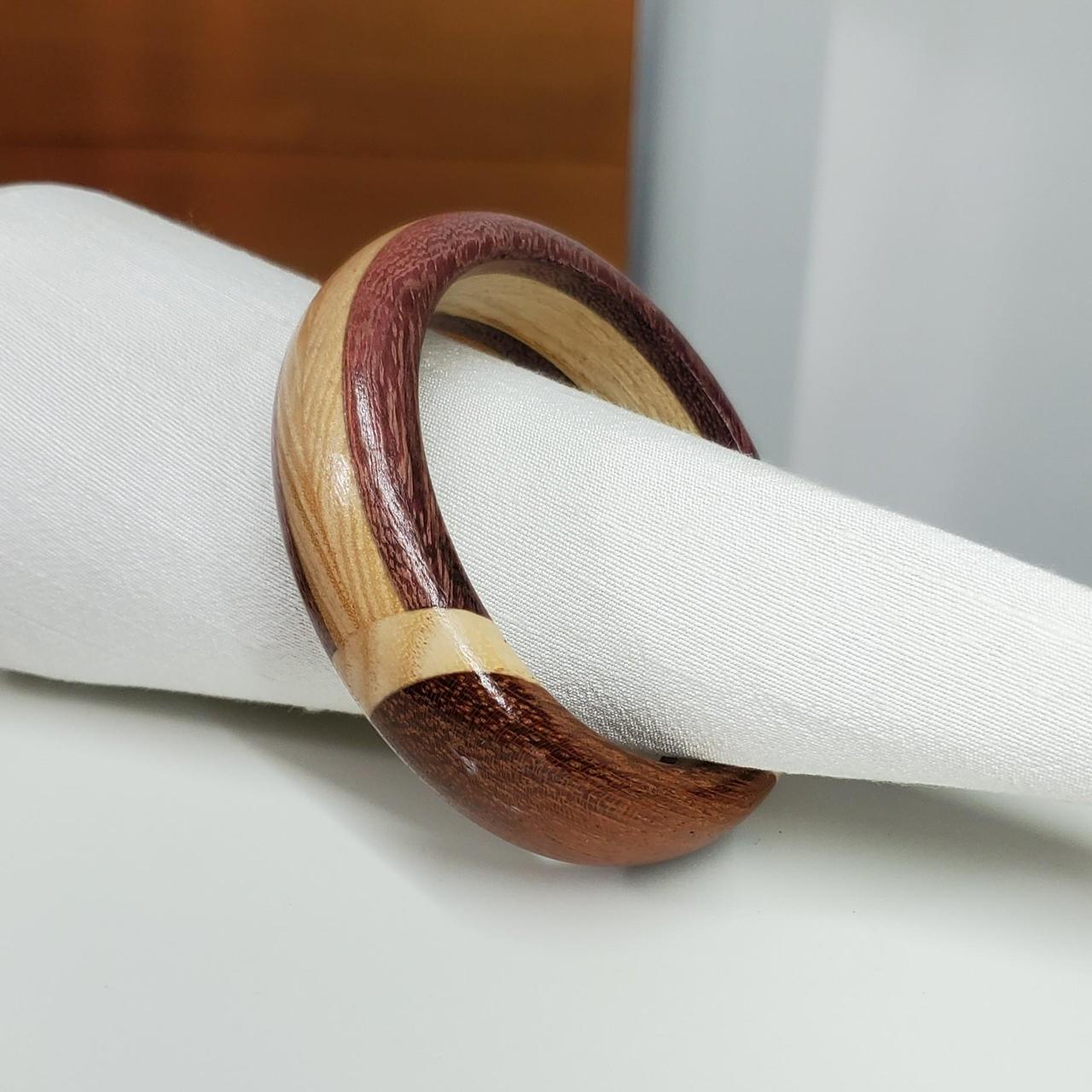 item listed by plumloved