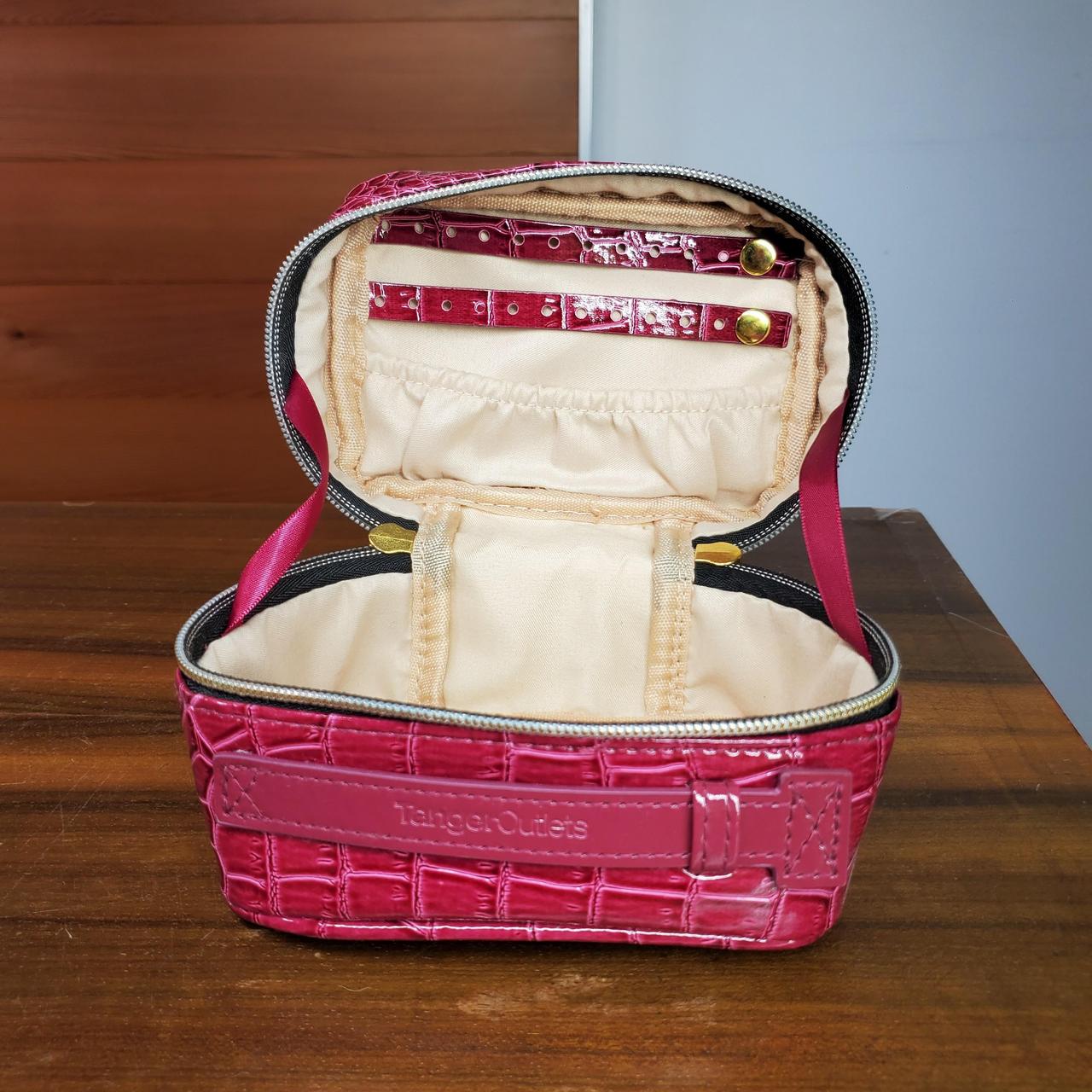 item listed by plumloved