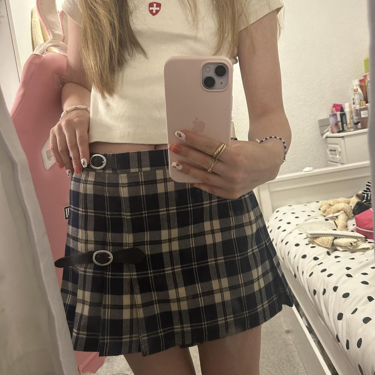 brandy melville plaid dana skirt so so... Depop
