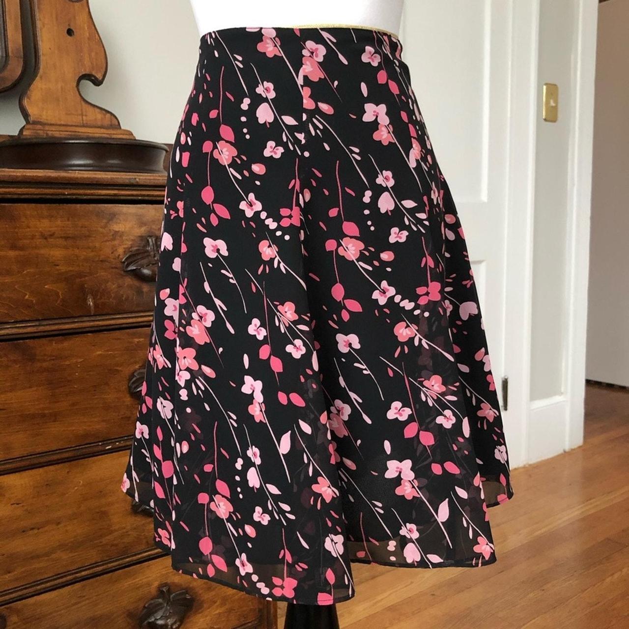 Express Floral Flared Skirt Size 1 2 In excellent