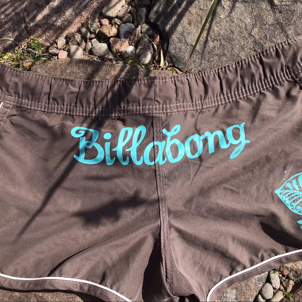 Pretty awesome billabong shorts - fits sizes 6-8 and... - Depop